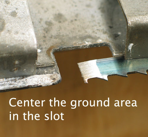Center the ground area in the slot